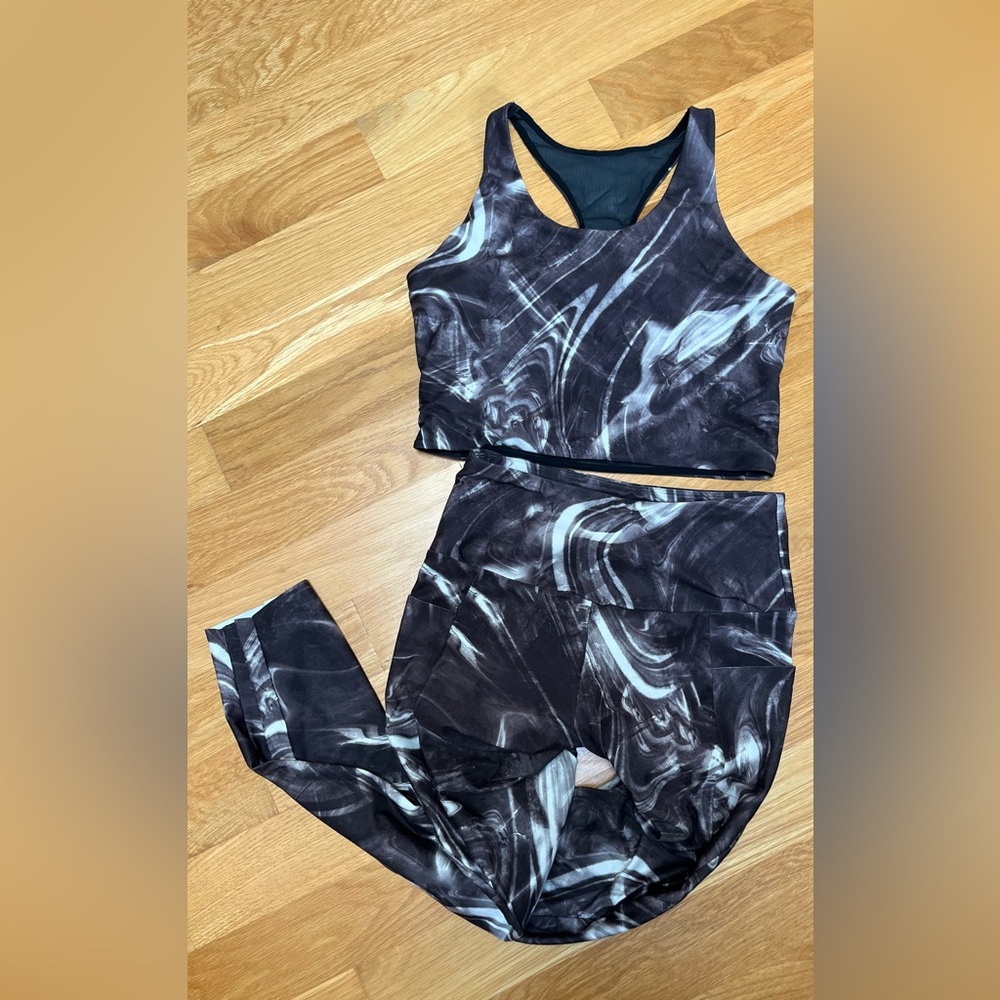 MPG Black and Gray Marble Leggings Set